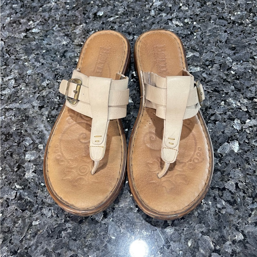 Born Women's Tan Leather Sandals T Strap Size 10